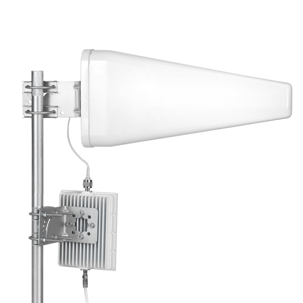 Outside Yagi and Outside Amplifier setup - Please note that the J-Pole does not come with this kit and should be purchased in addition.